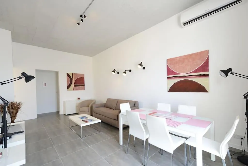 Vallettastay - Harbor View Gem- Sea View 1 Bed Apt 0*, Valletta